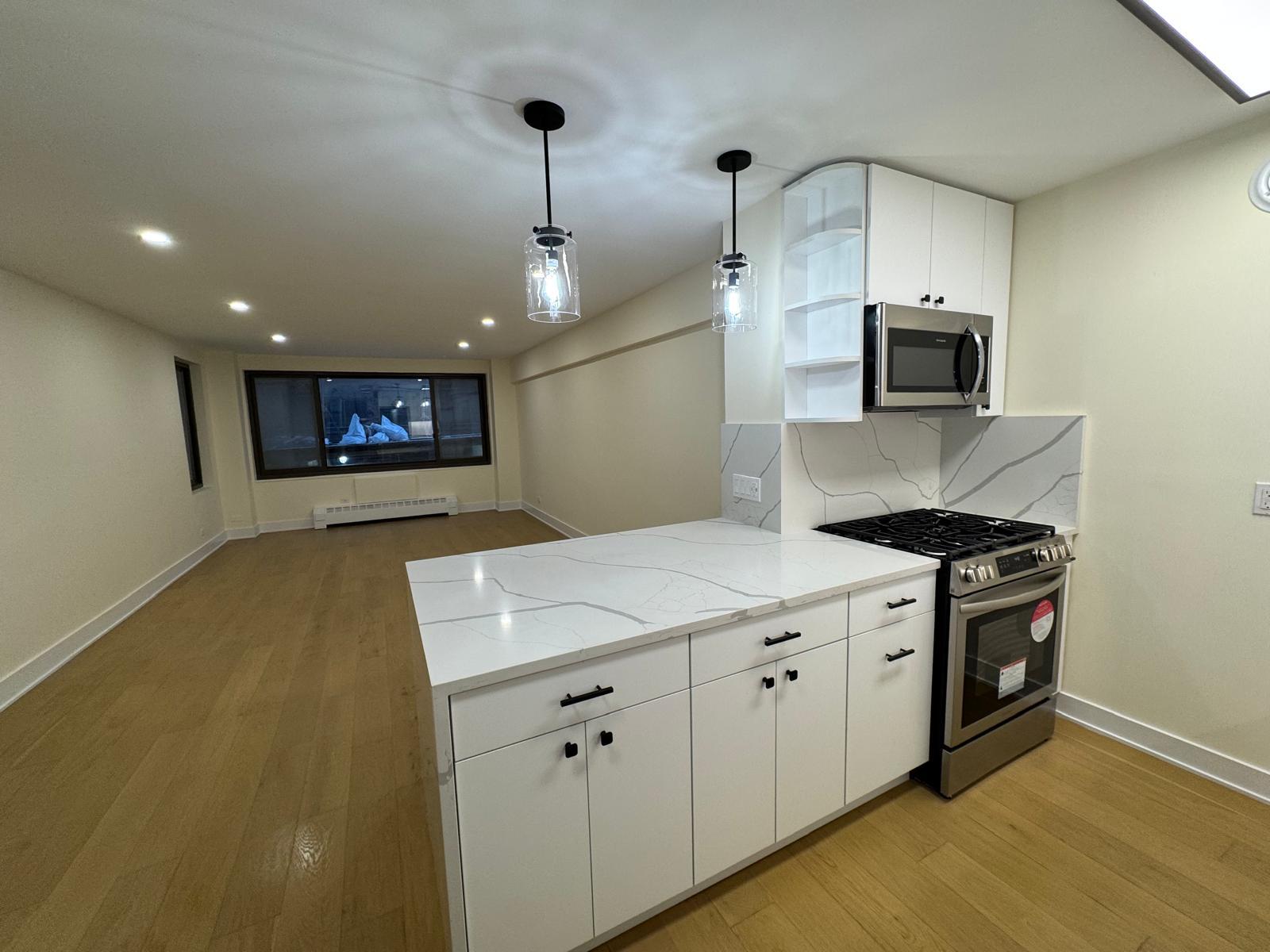 Modern Kitchen Design & Layout Optimization